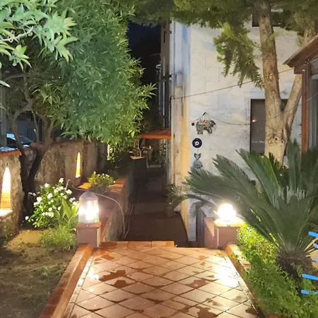 Lejlighedshotel Stone House 4*
