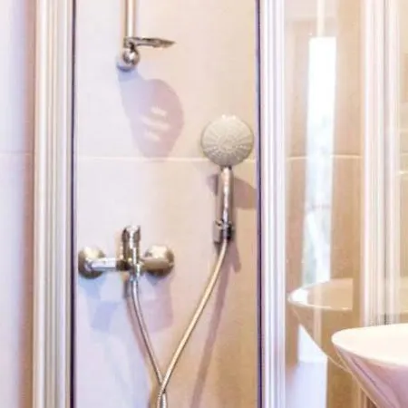 Hotel de apartamente Stone House