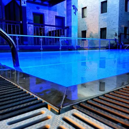 Stone House Hotel de apartamente 4*