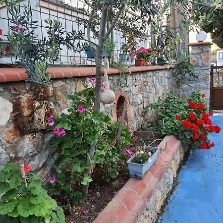 Stone House Hotel de apartamente