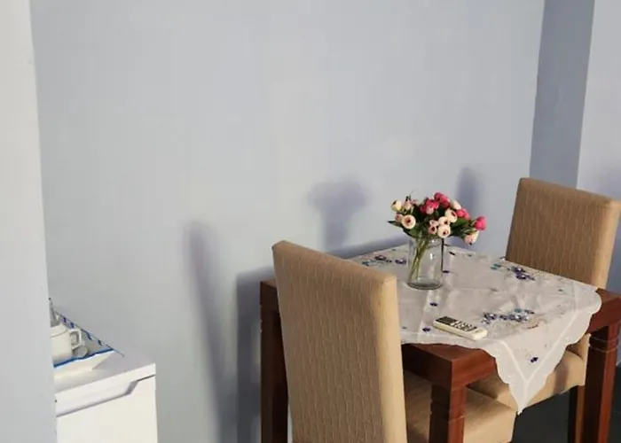 보드룸 스톤 하우스 호텔 *