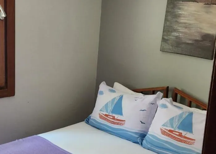 보드룸 스톤 하우스 호텔 *