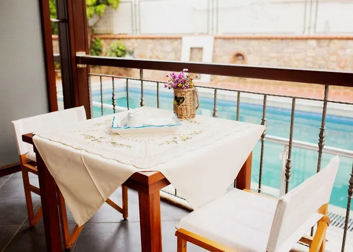 보드룸 스톤 하우스 호텔 *