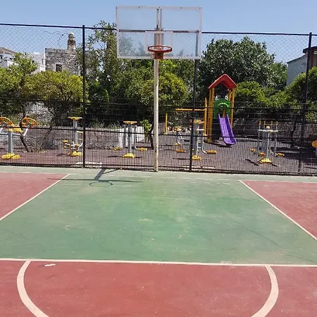 Aparthotel Stone House 4*