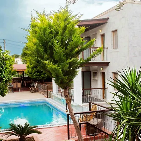Stone House Hotel de apartamente