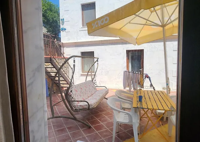 Stone House Aparthotel 4*